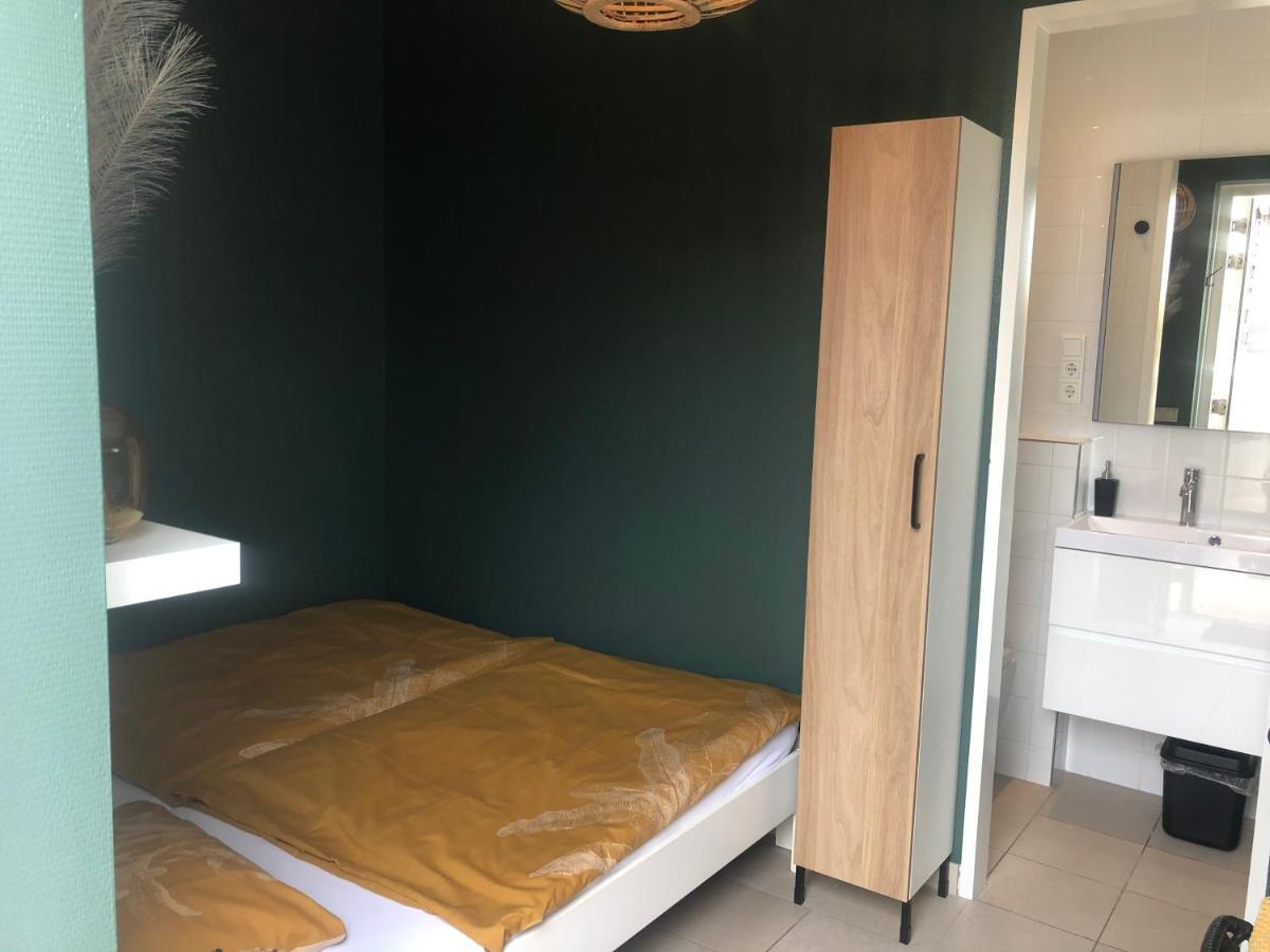 Nieboer Acomodação com café da manhã Vrouwenpolder Exterior foto