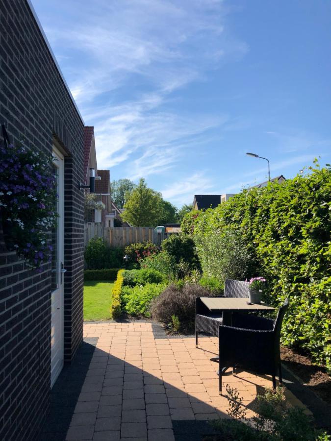 Nieboer Acomodação com café da manhã Vrouwenpolder Exterior foto