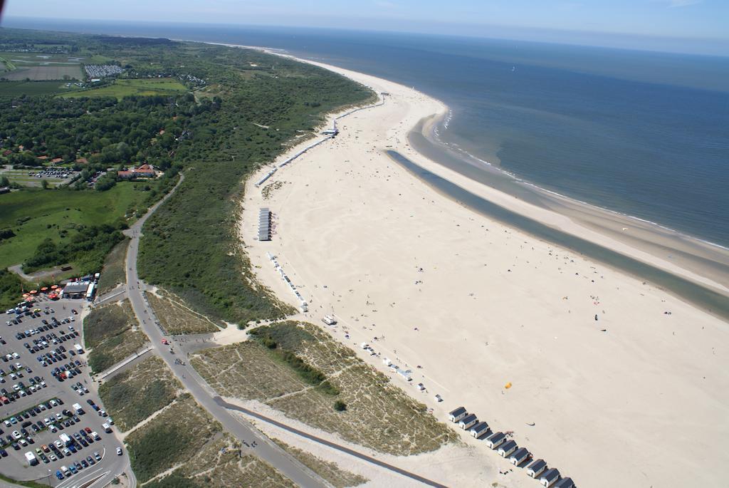 Nieboer Acomodação com café da manhã Vrouwenpolder Exterior foto